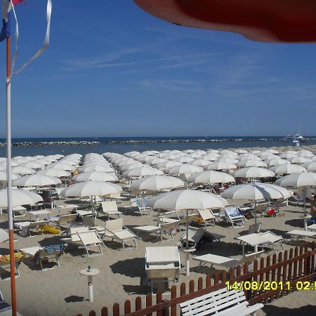Hotel Buda Bellaria-Igea Marina Zewnętrze zdjęcie