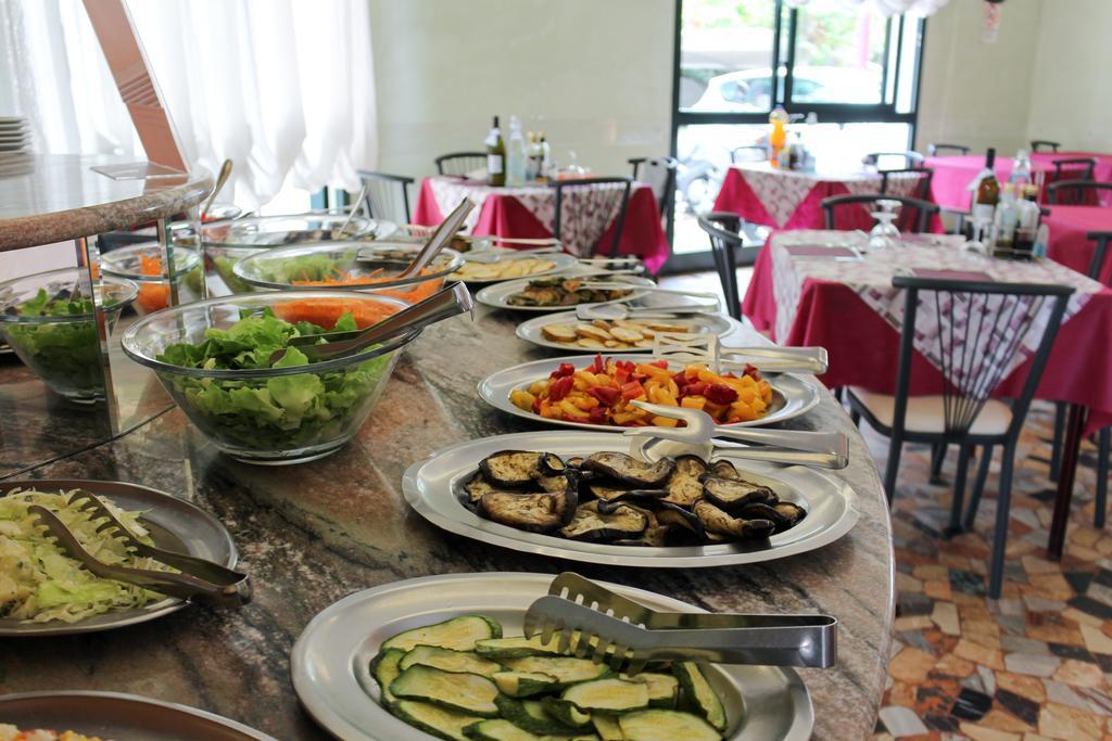 Hotel Buda Bellaria-Igea Marina Zewnętrze zdjęcie