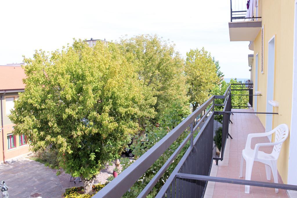 Hotel Buda Bellaria-Igea Marina Zewnętrze zdjęcie