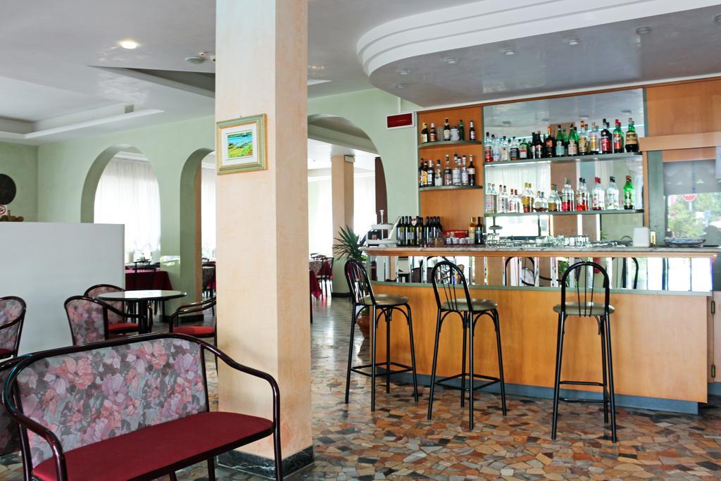 Hotel Buda Bellaria-Igea Marina Zewnętrze zdjęcie