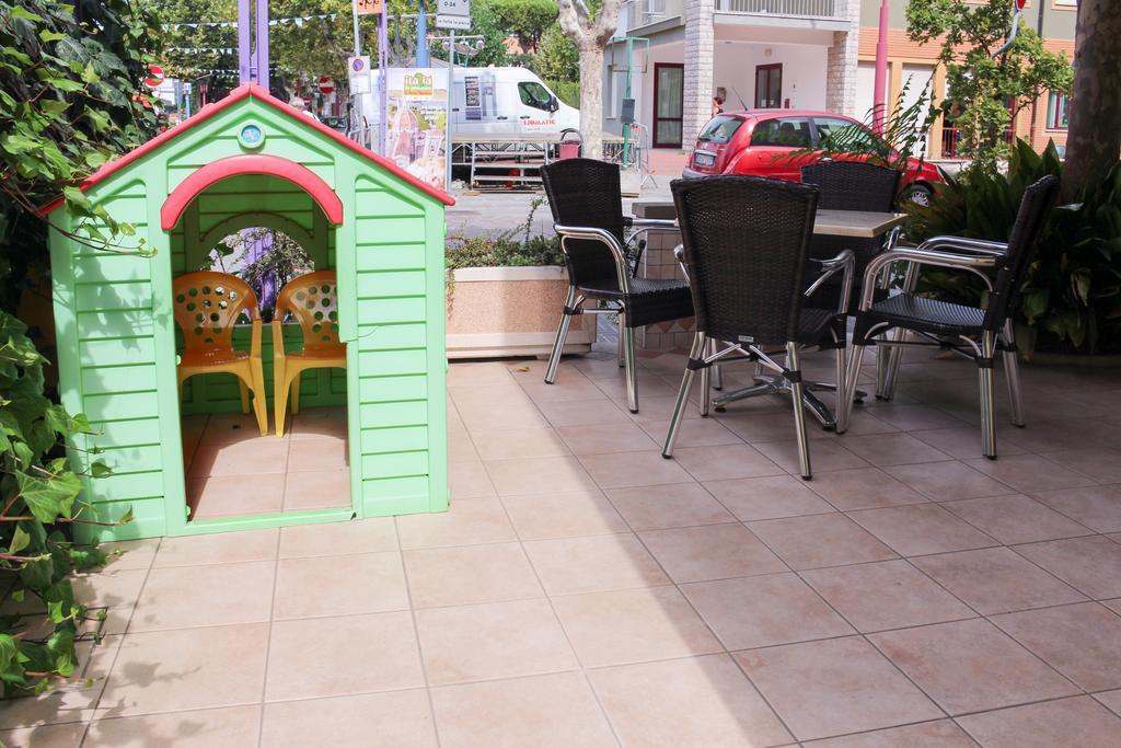 Hotel Buda Bellaria-Igea Marina Zewnętrze zdjęcie