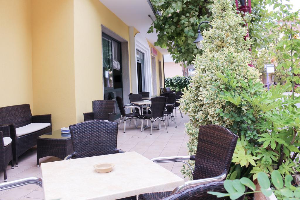Hotel Buda Bellaria-Igea Marina Zewnętrze zdjęcie