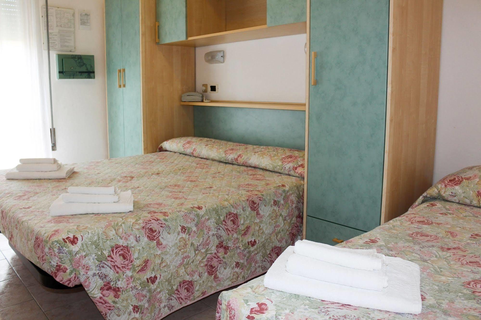 Hotel Buda Bellaria-Igea Marina Zewnętrze zdjęcie